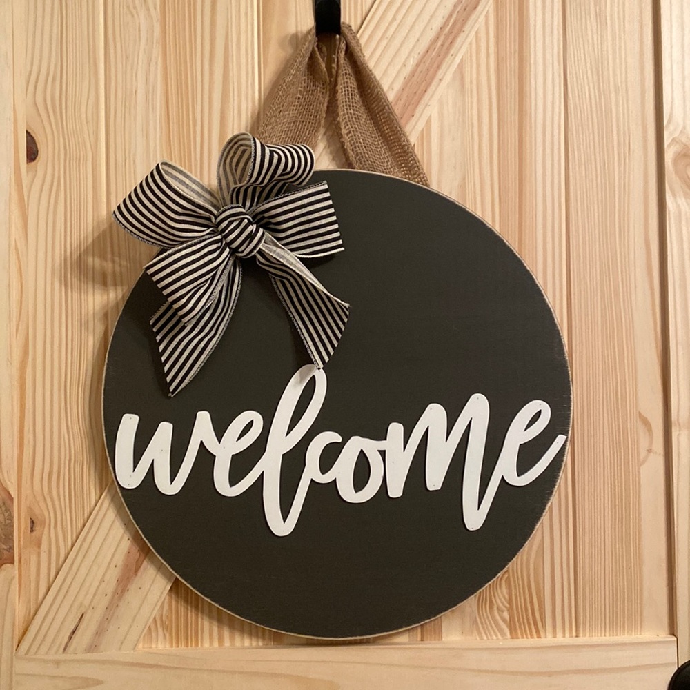 Home Décor Welcome Sign
